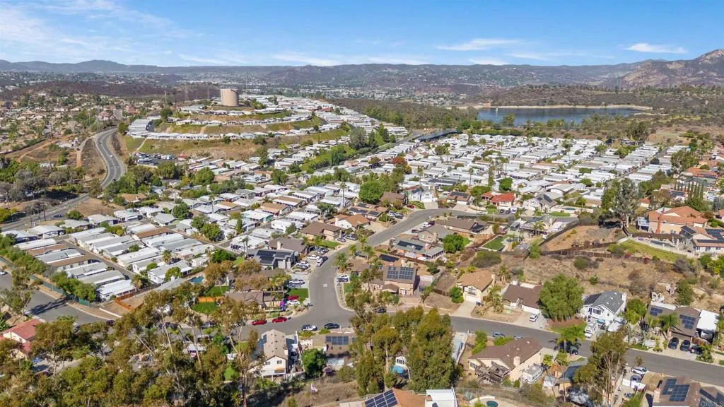 https://cdn.realtyfeed.com/cdn/127/306559636/87ab5cb50edbeb4f8727a0a9d5be25e8.webp