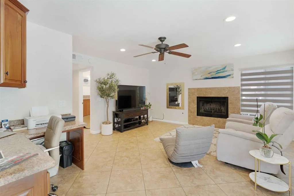 https://cdn.realtyfeed.com/cdn/127/306559636/ba6f5528707823f7725a7acef694eca4.webp