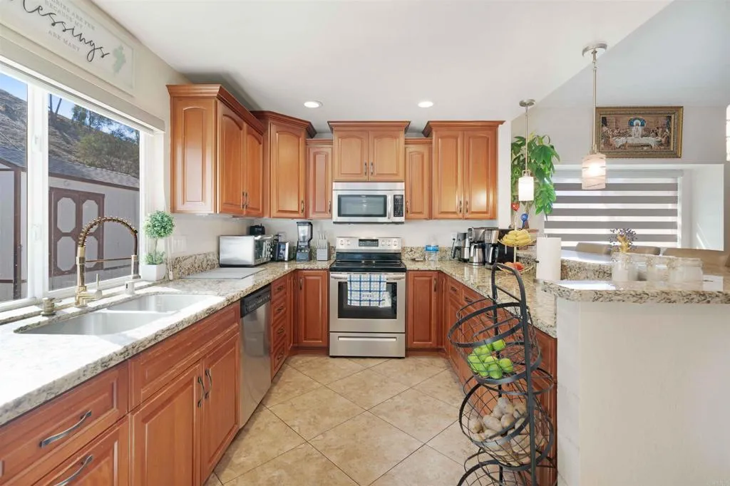 https://cdn.realtyfeed.com/cdn/127/306559636/ee2c03a46cc639f4d43b9ffb1039f0de.webp