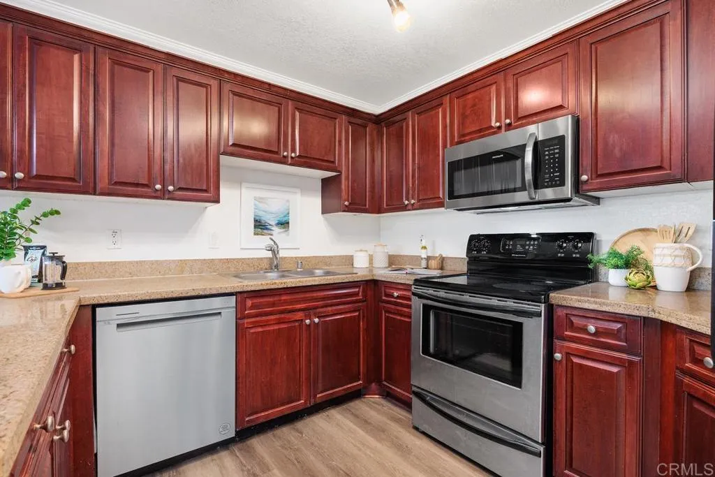 https://cdn.realtyfeed.com/cdn/127/306559648/97e38337a0a7c5a4f6e880ba6cad2b68.webp