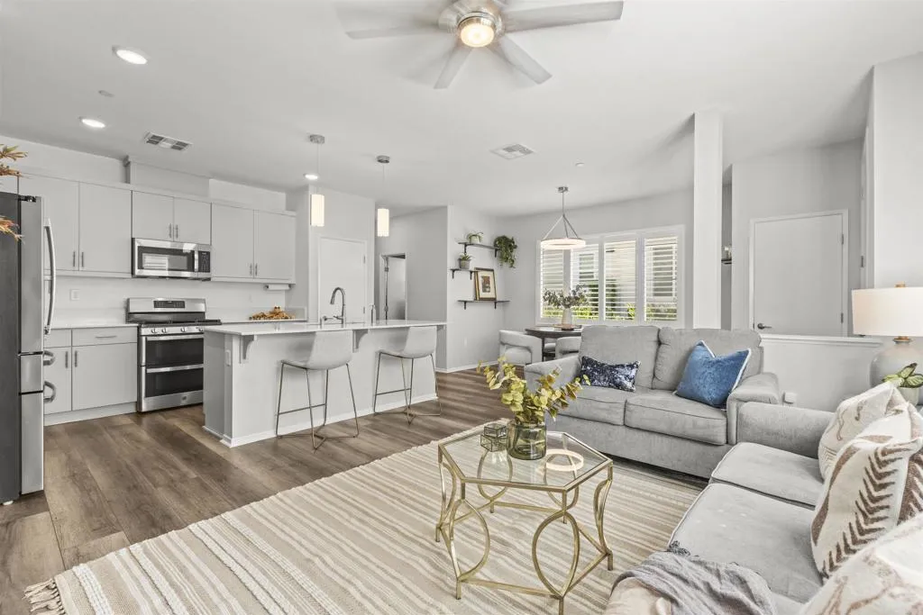 https://cdn.realtyfeed.com/cdn/127/306559664/0ef901448c60b201710ba8b29e3624aa.webp