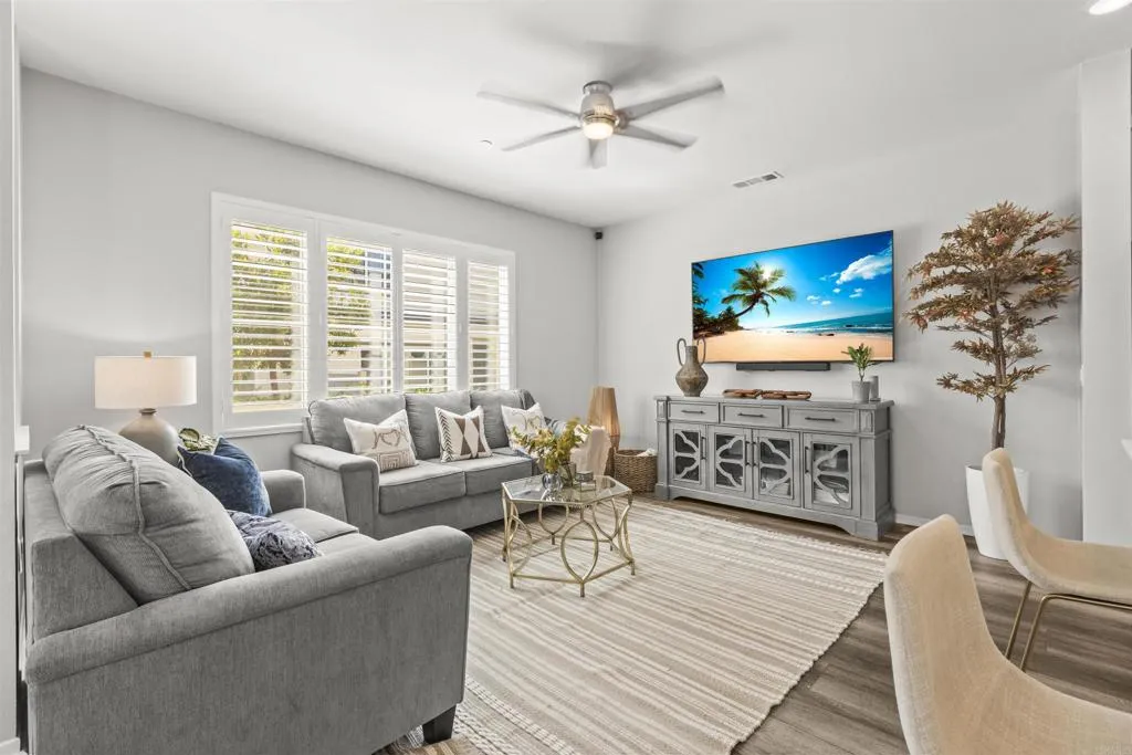 https://cdn.realtyfeed.com/cdn/127/306559664/72ae8217a402ee1d6db517d113418839.webp