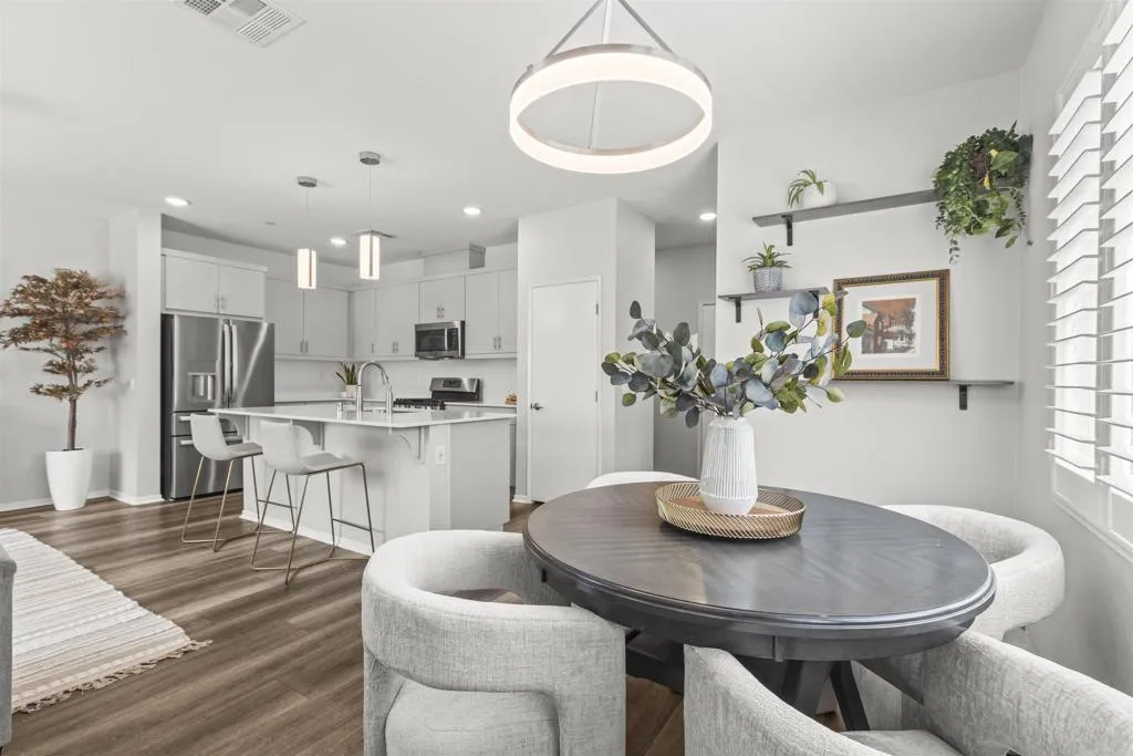https://cdn.realtyfeed.com/cdn/127/306559664/d61d0c42526e0a1b3441822ab5837832.webp