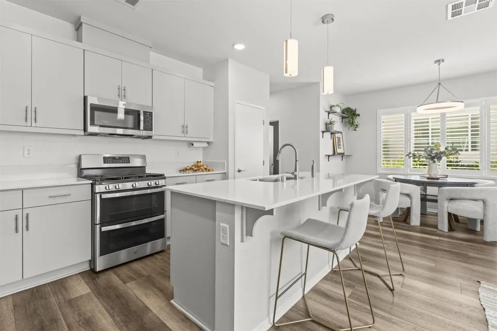 https://cdn.realtyfeed.com/cdn/127/306559664/deec8483c46b679b8e42faca2e988575.webp