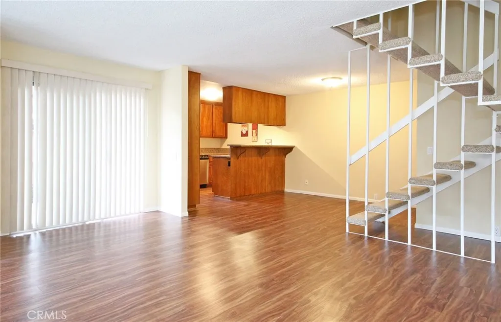 https://cdn.realtyfeed.com/cdn/127/306559699/98961c16f5d7296eaf4861e0a489b457.webp
