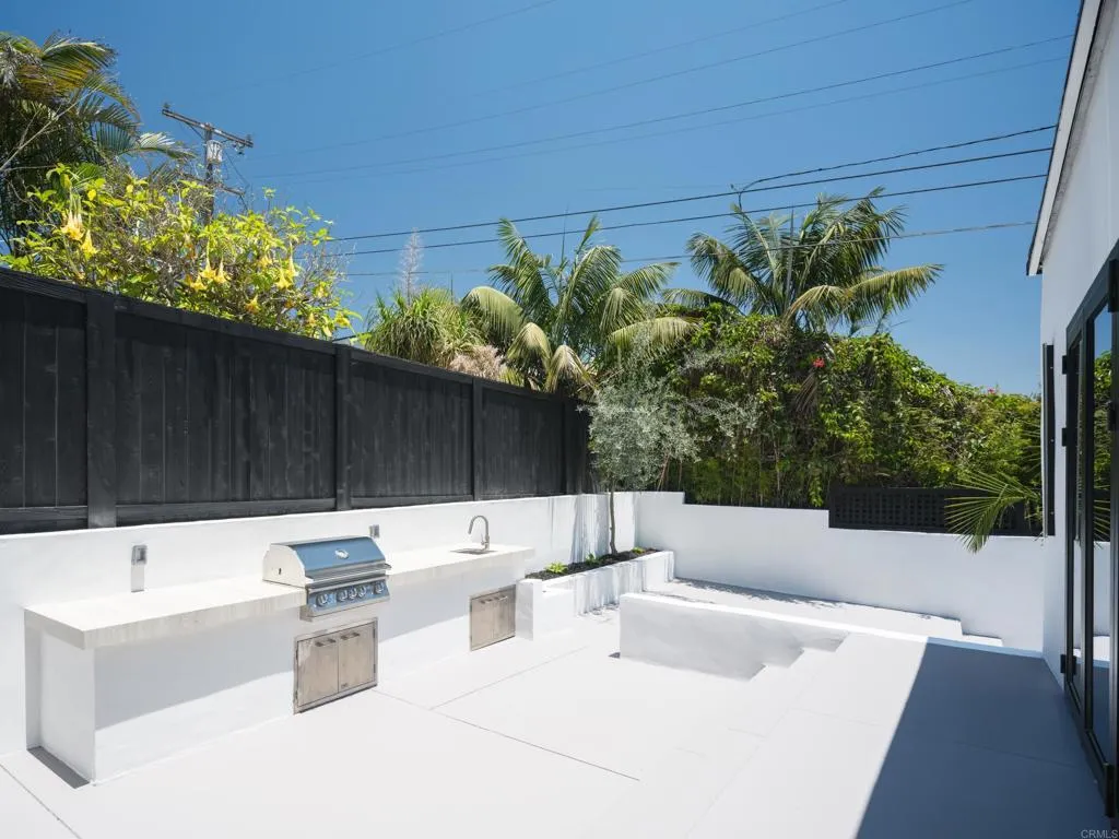 https://cdn.realtyfeed.com/cdn/127/306559763/1b73ea538ada52c02c7b972bb37a6d9d.webp