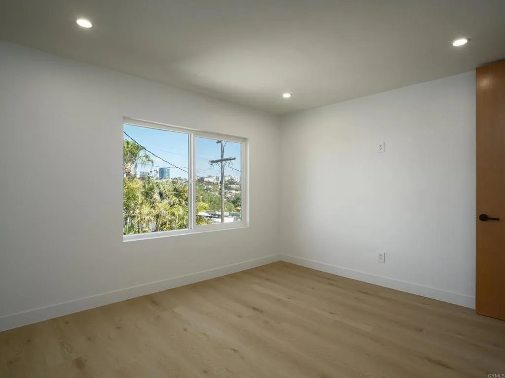 https://cdn.realtyfeed.com/cdn/127/306559763/d5b3b50987db4ea2ccaec36e1553e96e.webp