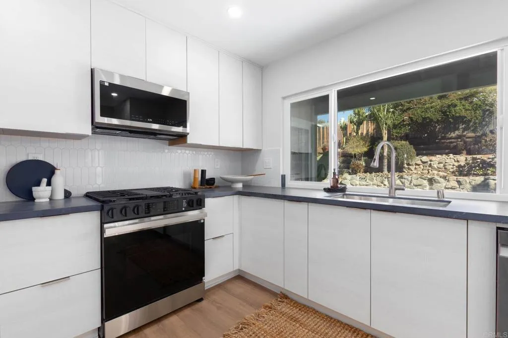 https://cdn.realtyfeed.com/cdn/127/306559853/2f7f3592f8163edabfcc21de69687070.webp