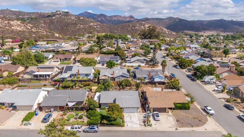 https://cdn.realtyfeed.com/cdn/127/306559853/51849c7af602ccb40b6ddb071aec6b2c.webp