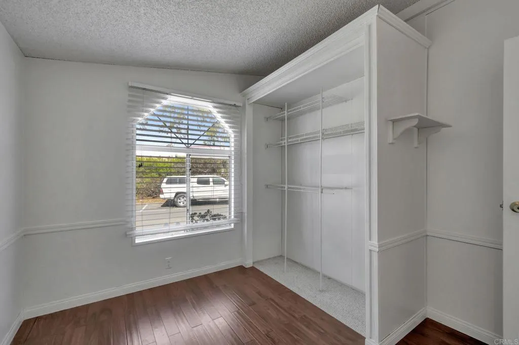 https://cdn.realtyfeed.com/cdn/127/306559935/88d81ea396300b6cae2847bdbb07545b.webp
