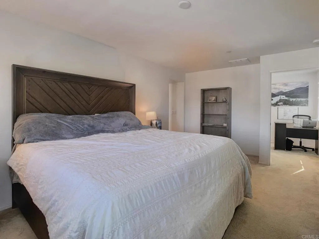https://cdn.realtyfeed.com/cdn/127/306559937/19f367b482e2d6bd84aa915da9cf7db7.webp