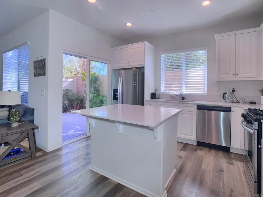 https://cdn.realtyfeed.com/cdn/127/306559937/cc82177f06749b46836d62649bce7019.webp