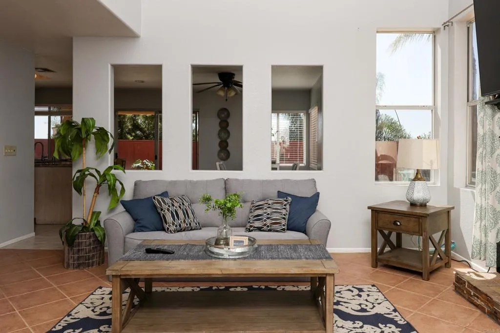 https://cdn.realtyfeed.com/cdn/127/306559944/7b43dd7fa79f38c41398cea9478a1bf0.webp