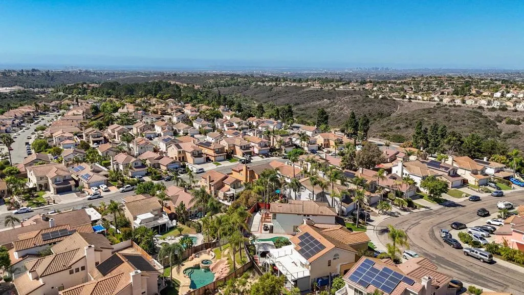 https://cdn.realtyfeed.com/cdn/127/306559944/973a5aa3b769bdee43a5123b9af754cc.webp
