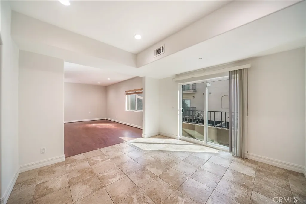 10808 Kling Street Unit 5, Toluca Lake, CA 91602 - Photo 5 of 27, Toluca Lake, CA