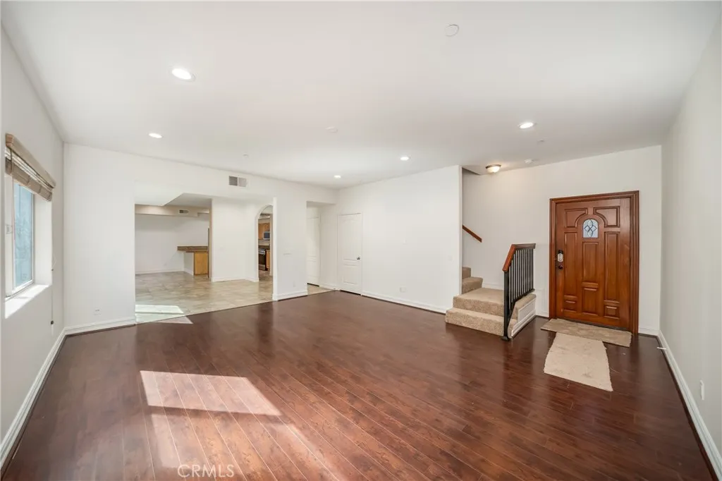 10808 Kling Street Unit 5, Toluca Lake, CA 91602 - Photo 3 of 27, Toluca Lake, CA