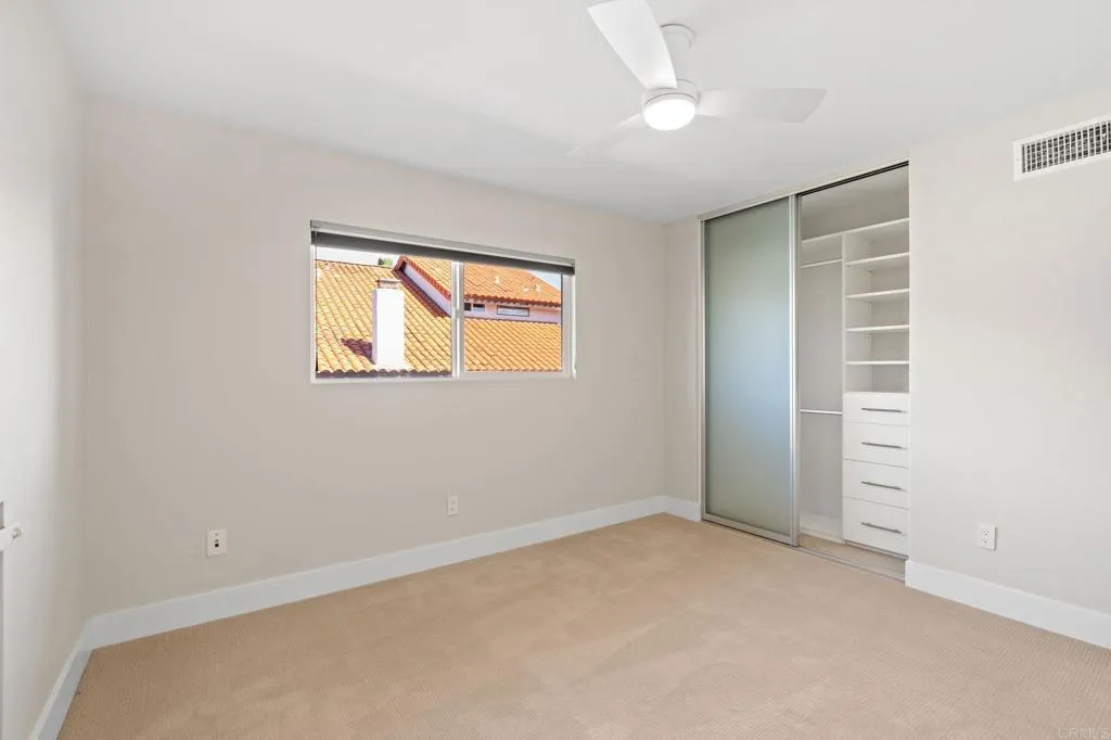 https://cdn.realtyfeed.com/cdn/127/306560111/e41fbb8ba8a89dc38884904e4d321709.webp
