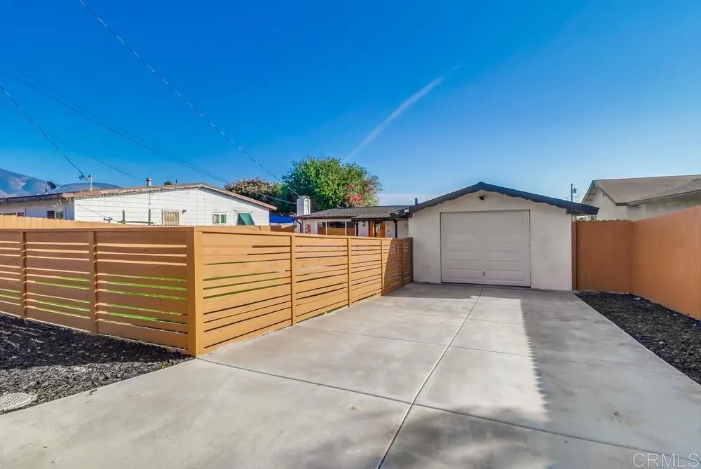 https://cdn.realtyfeed.com/cdn/127/306560181/c7e69fef2eafa2345e4066705c0840f0.webp