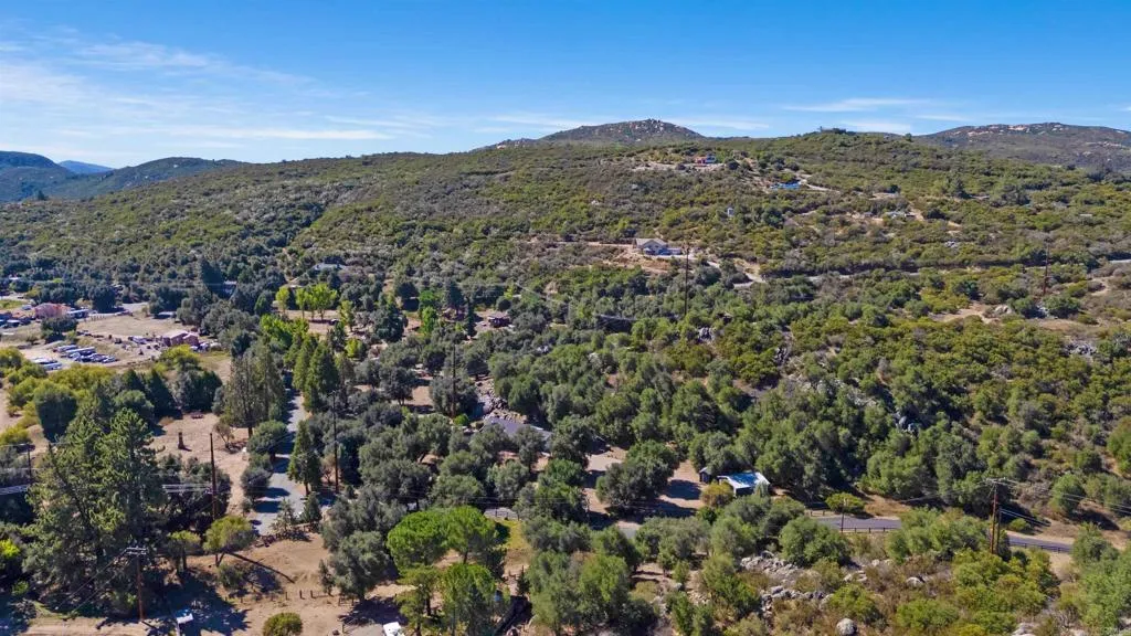 https://cdn.realtyfeed.com/cdn/127/306560182/6392350ff9a865a15cd68439150e0036.webp