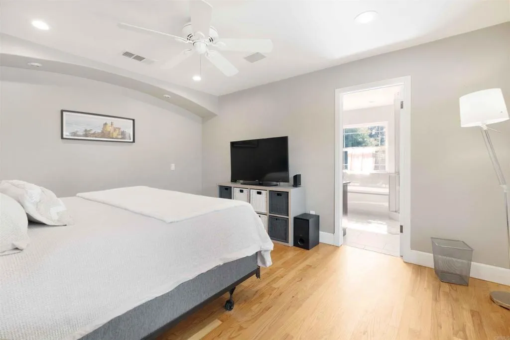https://cdn.realtyfeed.com/cdn/127/306560182/a5b13221832b9cb9dfa055fa8e5f9847.webp