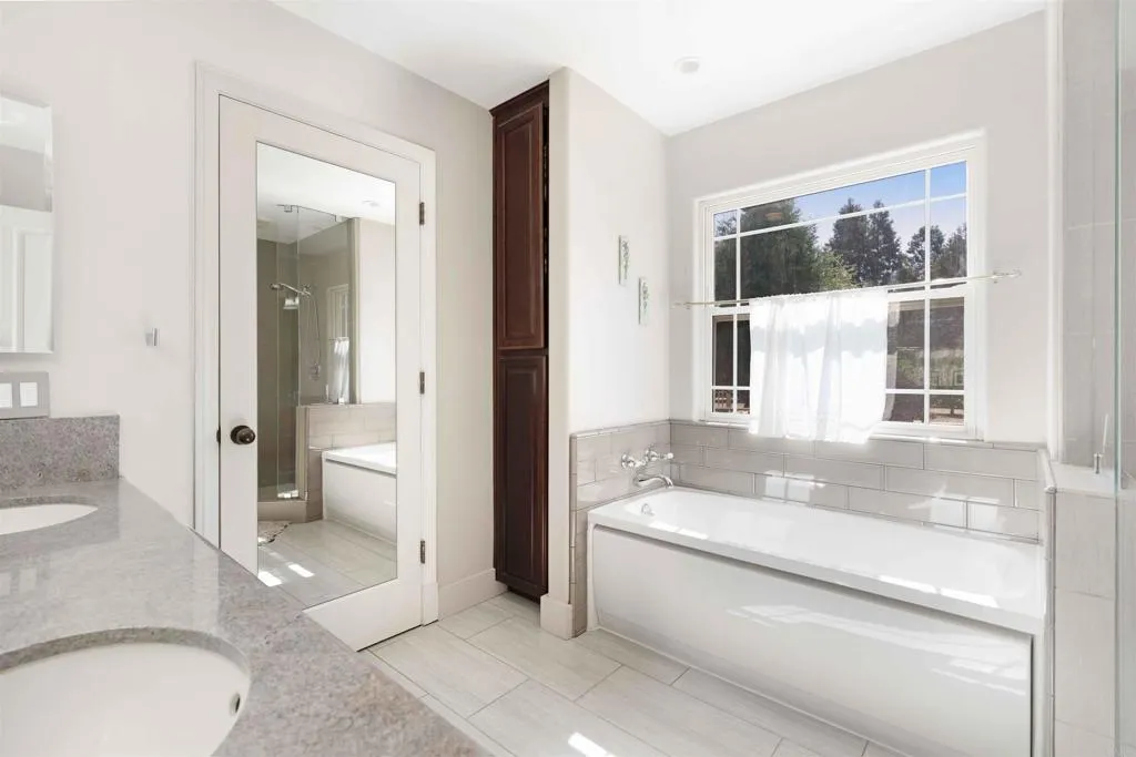 https://cdn.realtyfeed.com/cdn/127/306560182/c29b8434b90b83263ecc7615cf7dcb0c.webp