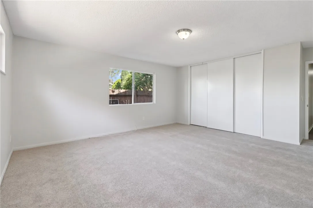 https://cdn.realtyfeed.com/cdn/127/306560197/0a00cdeb637f19255fe7f95716253d60.webp
