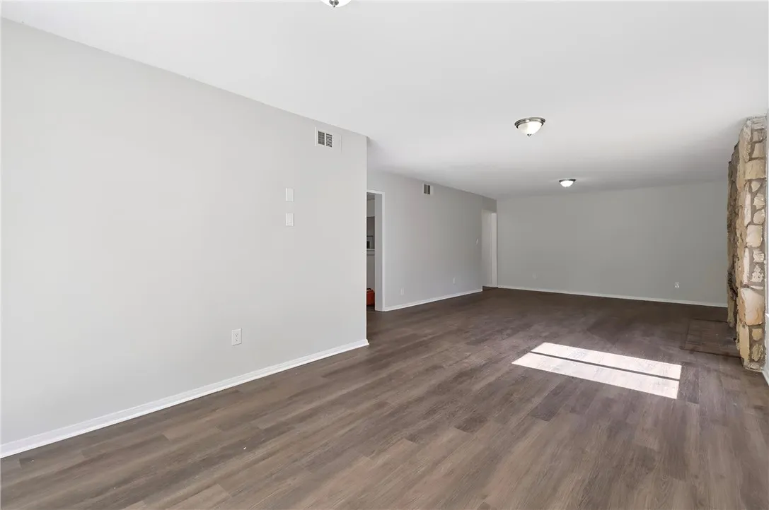 https://cdn.realtyfeed.com/cdn/127/306560197/7b85e3ff1aeb6e3e204cd034ea6482a0.webp