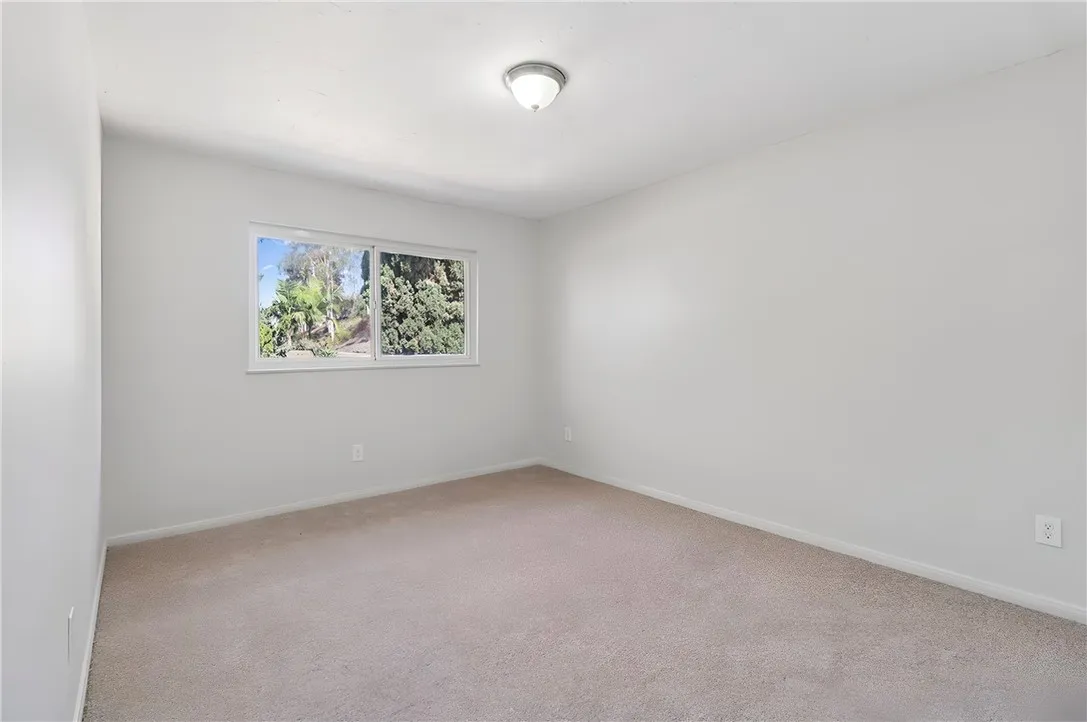 https://cdn.realtyfeed.com/cdn/127/306560197/e5044b946fedb3df8dff0d19d6a5dca5.webp
