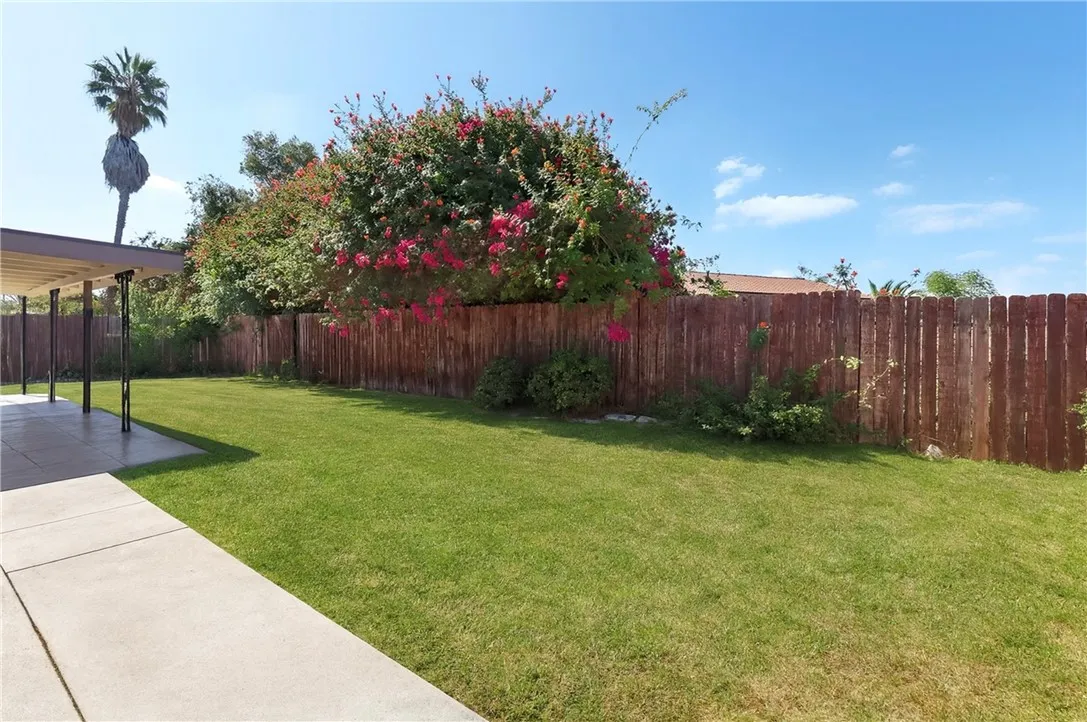https://cdn.realtyfeed.com/cdn/127/306560197/ff9e30bc40c9cc68d958384d506538dd.webp