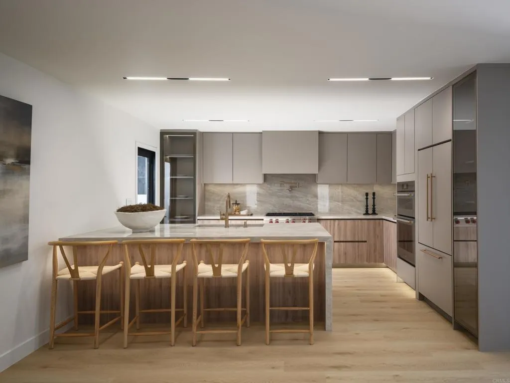 https://cdn.realtyfeed.com/cdn/127/306560264/2f3044af62de29ed9f04d8c3c76a0877.webp
