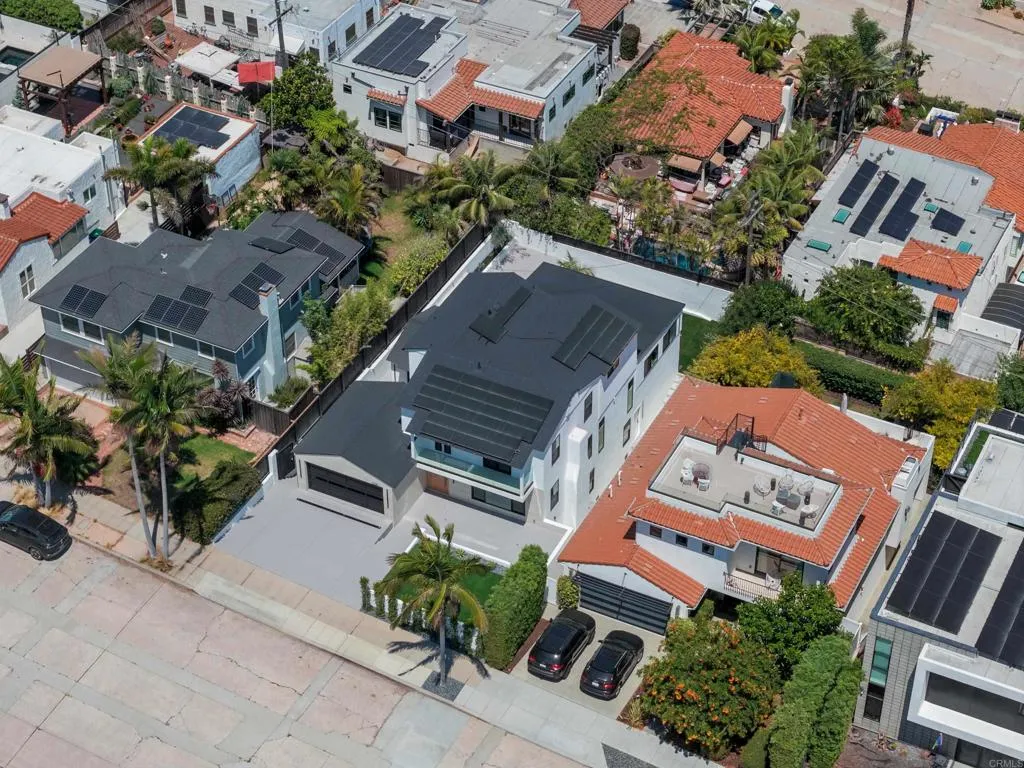 https://cdn.realtyfeed.com/cdn/127/306560264/349f7446fdb35d93ac13a8cf26493c95.webp