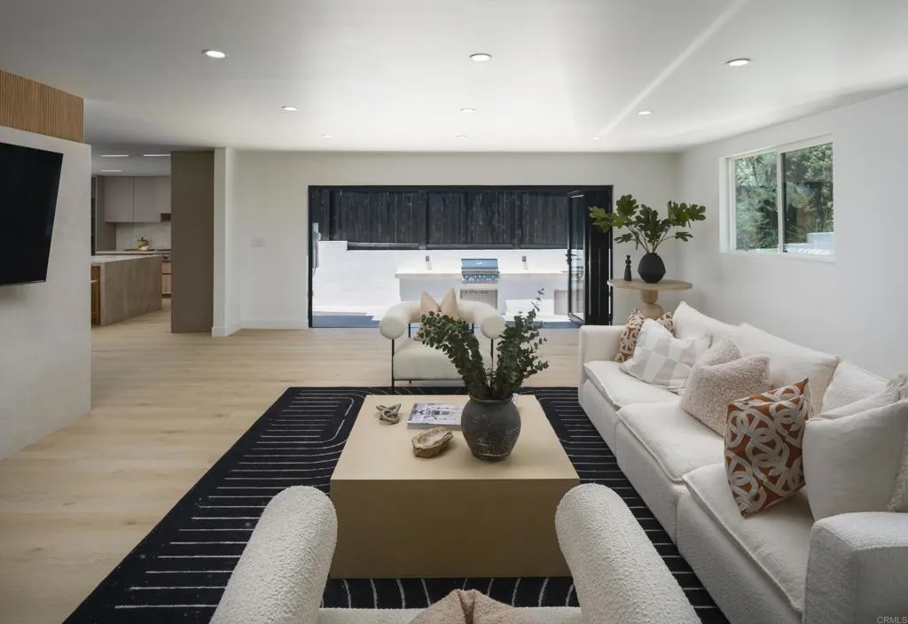 https://cdn.realtyfeed.com/cdn/127/306560264/e714f33308bbd1c8188cf75e3c351634.webp