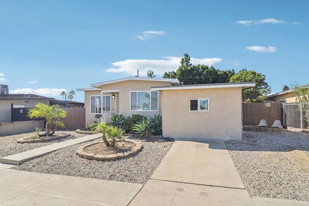 https://cdn.realtyfeed.com/cdn/127/306560299/24b0fdb092df0586bcea374880ffccf2.webp