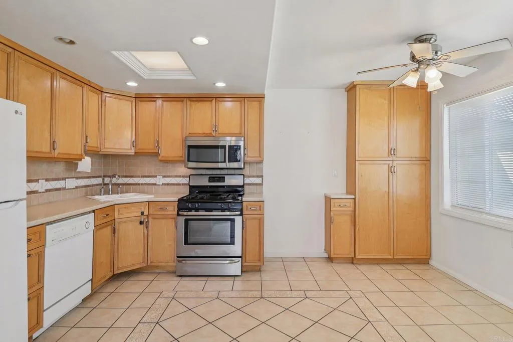 https://cdn.realtyfeed.com/cdn/127/306560299/dce4c4687faa02096879dd2d6a36b2b2.webp