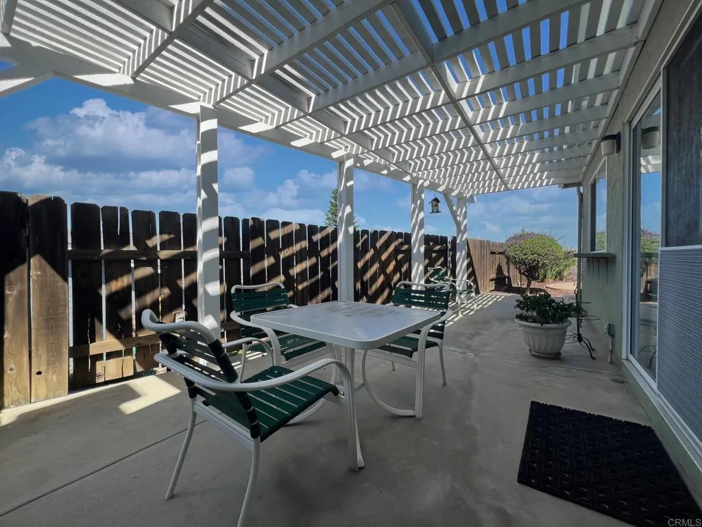 https://cdn.realtyfeed.com/cdn/127/306560504/75fb39b3c31c01ca4c3ff63a1a01ed12.webp