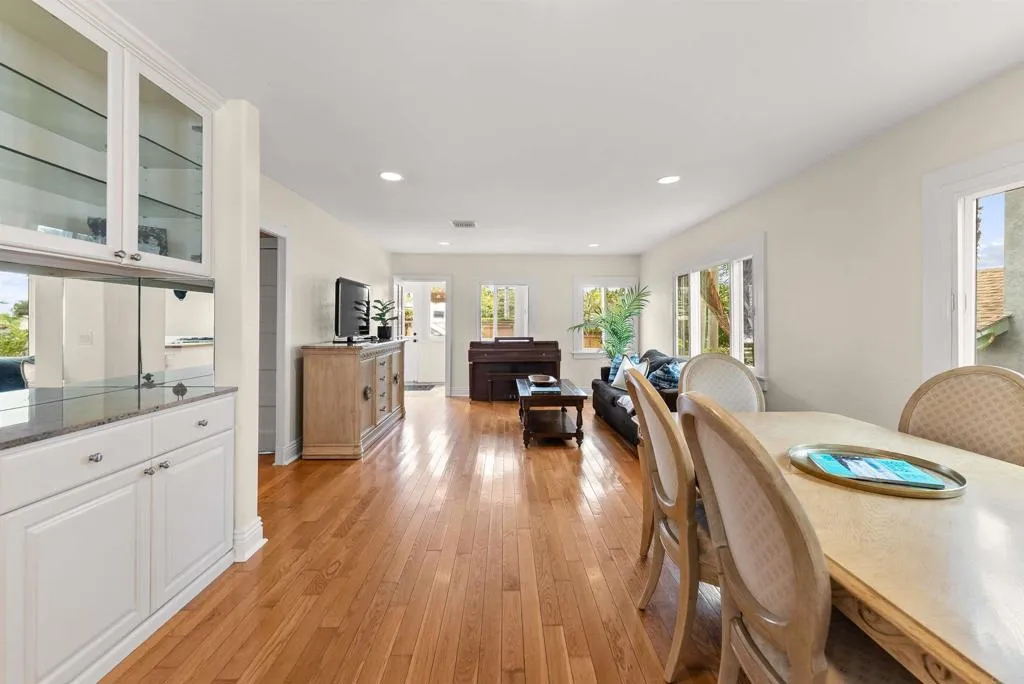https://cdn.realtyfeed.com/cdn/127/306560505/058ca428917f1a39c14ee56799a67993.webp