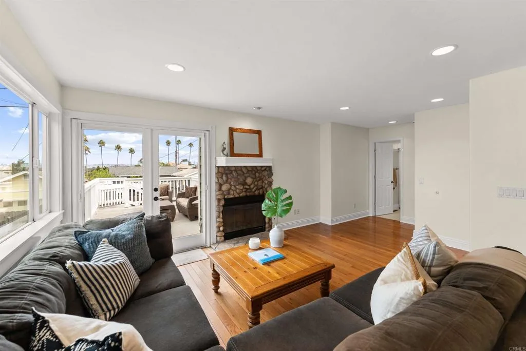 https://cdn.realtyfeed.com/cdn/127/306560505/45b86a3ca702148b9ab829c7ab726188.webp