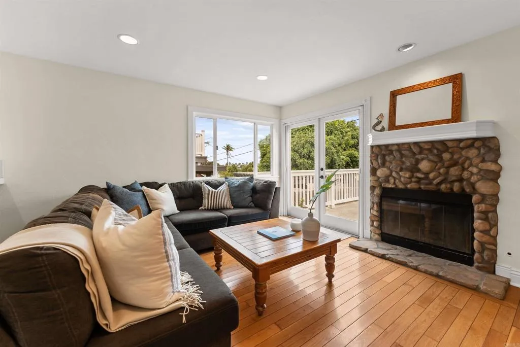 https://cdn.realtyfeed.com/cdn/127/306560505/53a7ea26e004c865ce579e753c86523f.webp