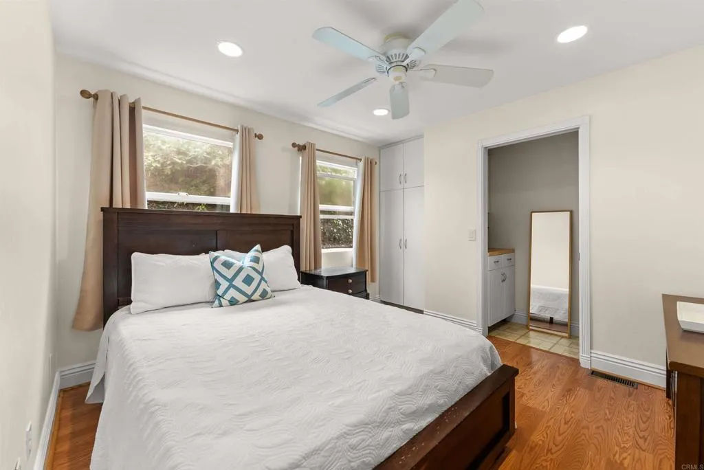https://cdn.realtyfeed.com/cdn/127/306560505/657f25bb87f79ab48303f7af6062b4a8.webp