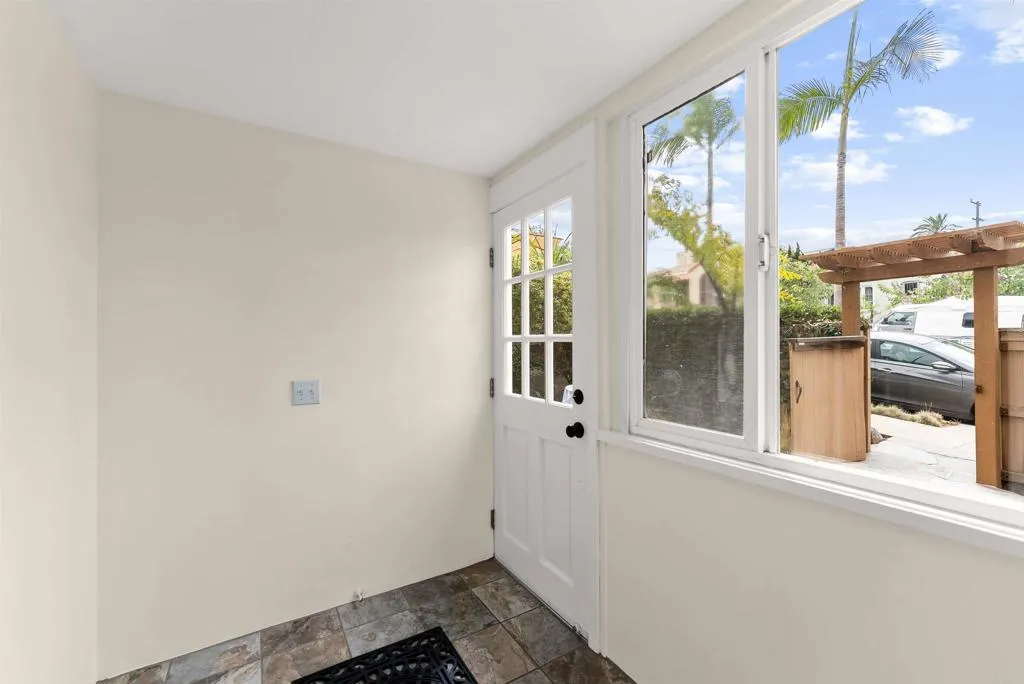 https://cdn.realtyfeed.com/cdn/127/306560505/8e621b070fd29b3d7ac60ffa23bc57ec.webp