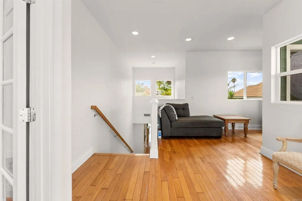 https://cdn.realtyfeed.com/cdn/127/306560505/f763aa576effb415dc31ac6aabb8488e.webp