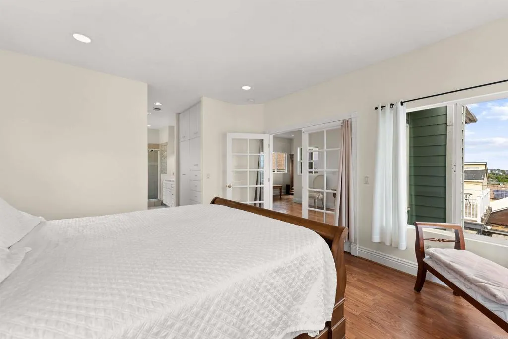https://cdn.realtyfeed.com/cdn/127/306560505/f9e11cf8fcee6223cece59e232f29f93.webp