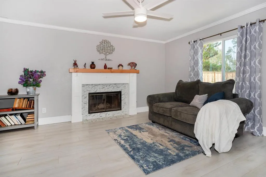 https://cdn.realtyfeed.com/cdn/127/306560517/72cfc55bd045325100373275d5f89a94.webp