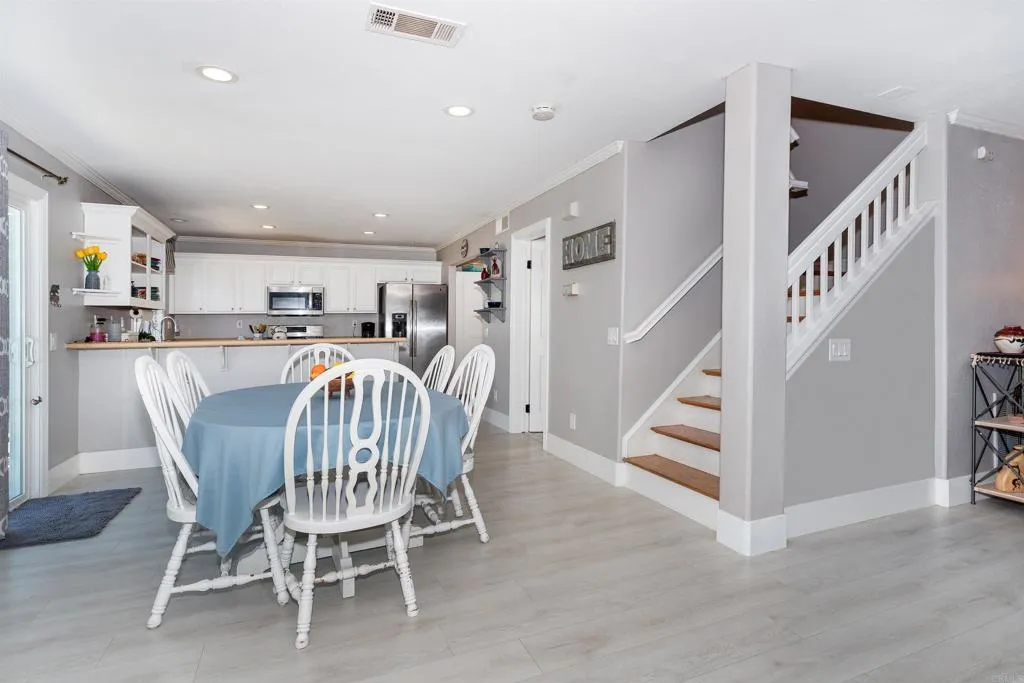 https://cdn.realtyfeed.com/cdn/127/306560517/ad7ebe3e47adae3c73097175831533a2.webp