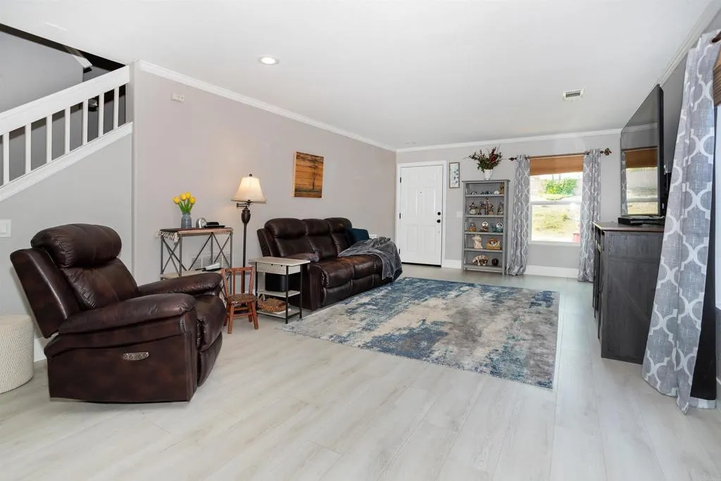 https://cdn.realtyfeed.com/cdn/127/306560517/bc196f6dabad0219c439b5a7684cfcfc.webp