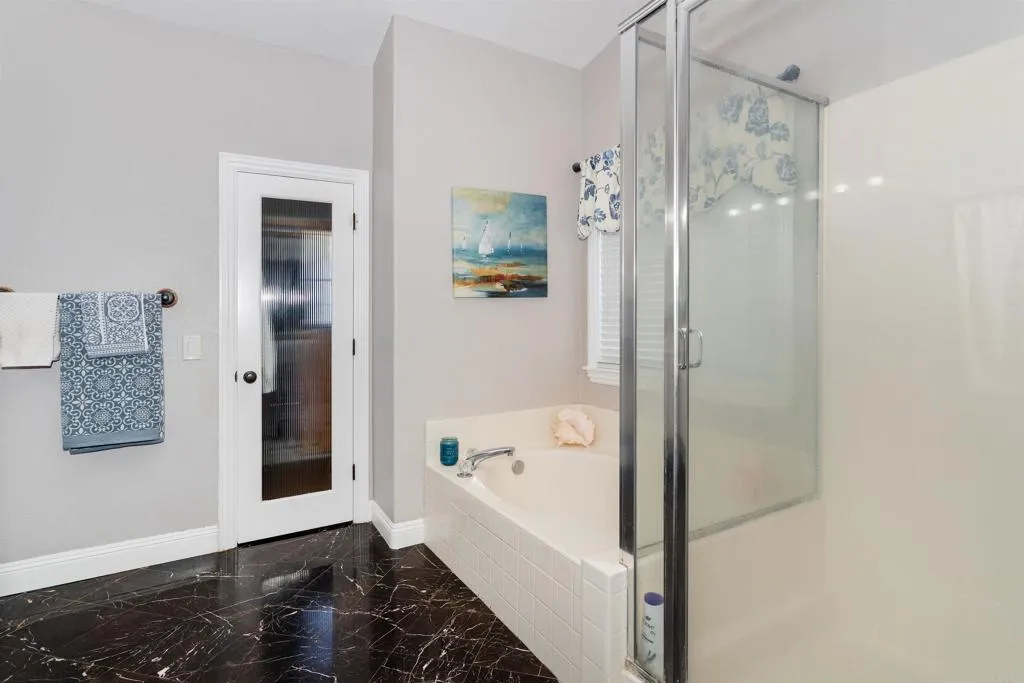 https://cdn.realtyfeed.com/cdn/127/306560517/f2b1bbcfb40350331c2df06739cfdd5c.webp