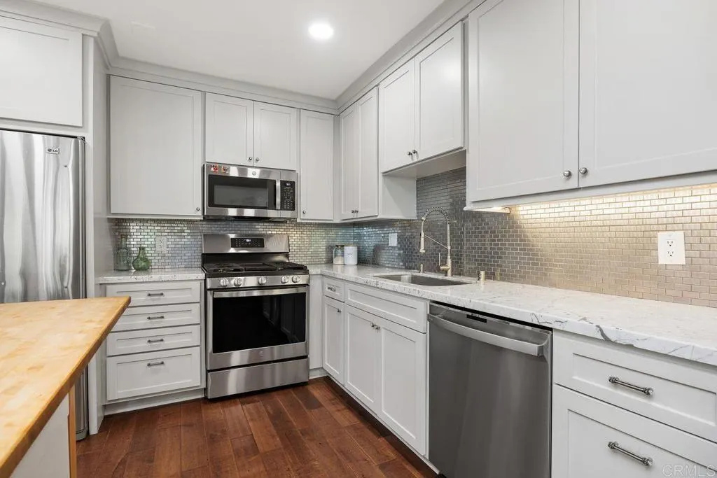 https://cdn.realtyfeed.com/cdn/127/306560529/92484ecd472d60951c3a77f1a4e13e69.webp