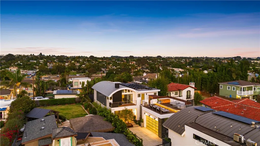 https://cdn.realtyfeed.com/cdn/127/306560544/114a03ba325470776b84dbd89e329390.webp