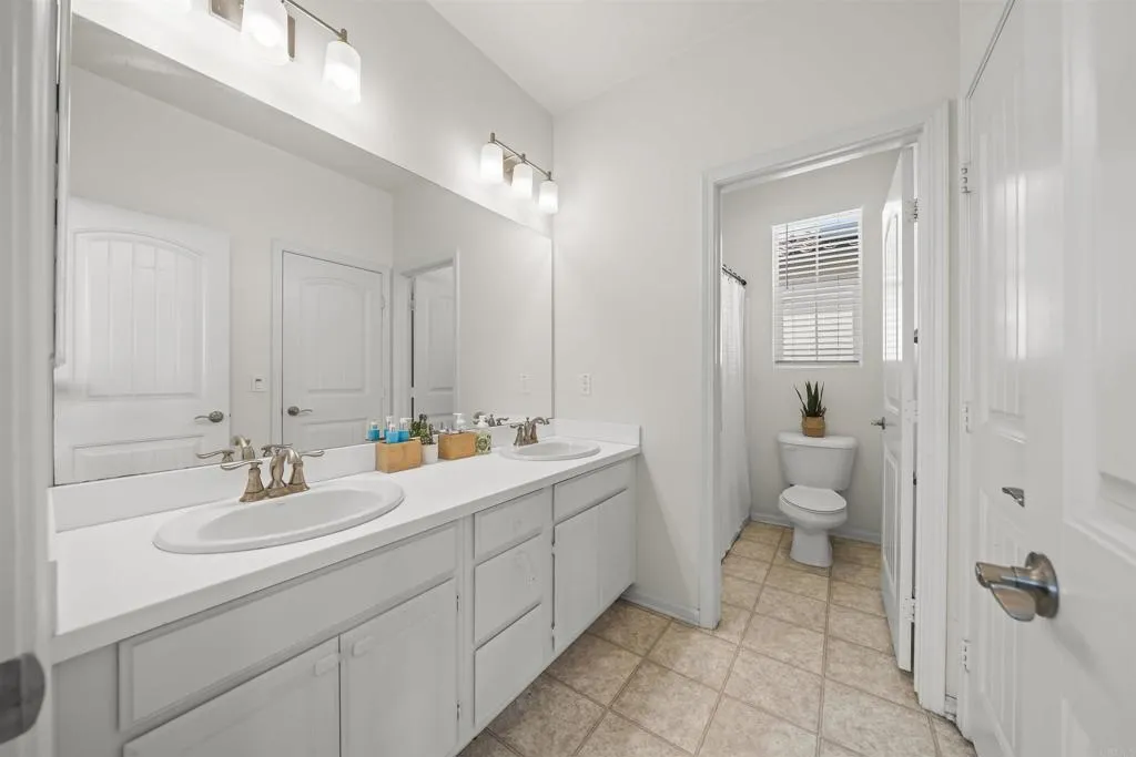 https://cdn.realtyfeed.com/cdn/127/306560618/e186701714300e436e9d176d8746d27a.webp