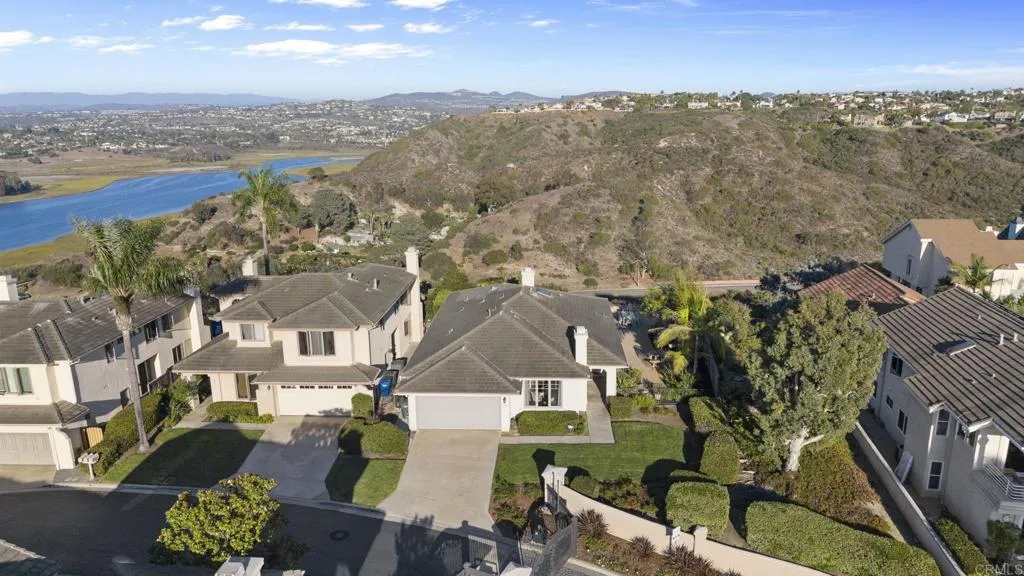 https://cdn.realtyfeed.com/cdn/127/306560626/2d0572b2ce1f8383d5bfb9121ea124b0.webp